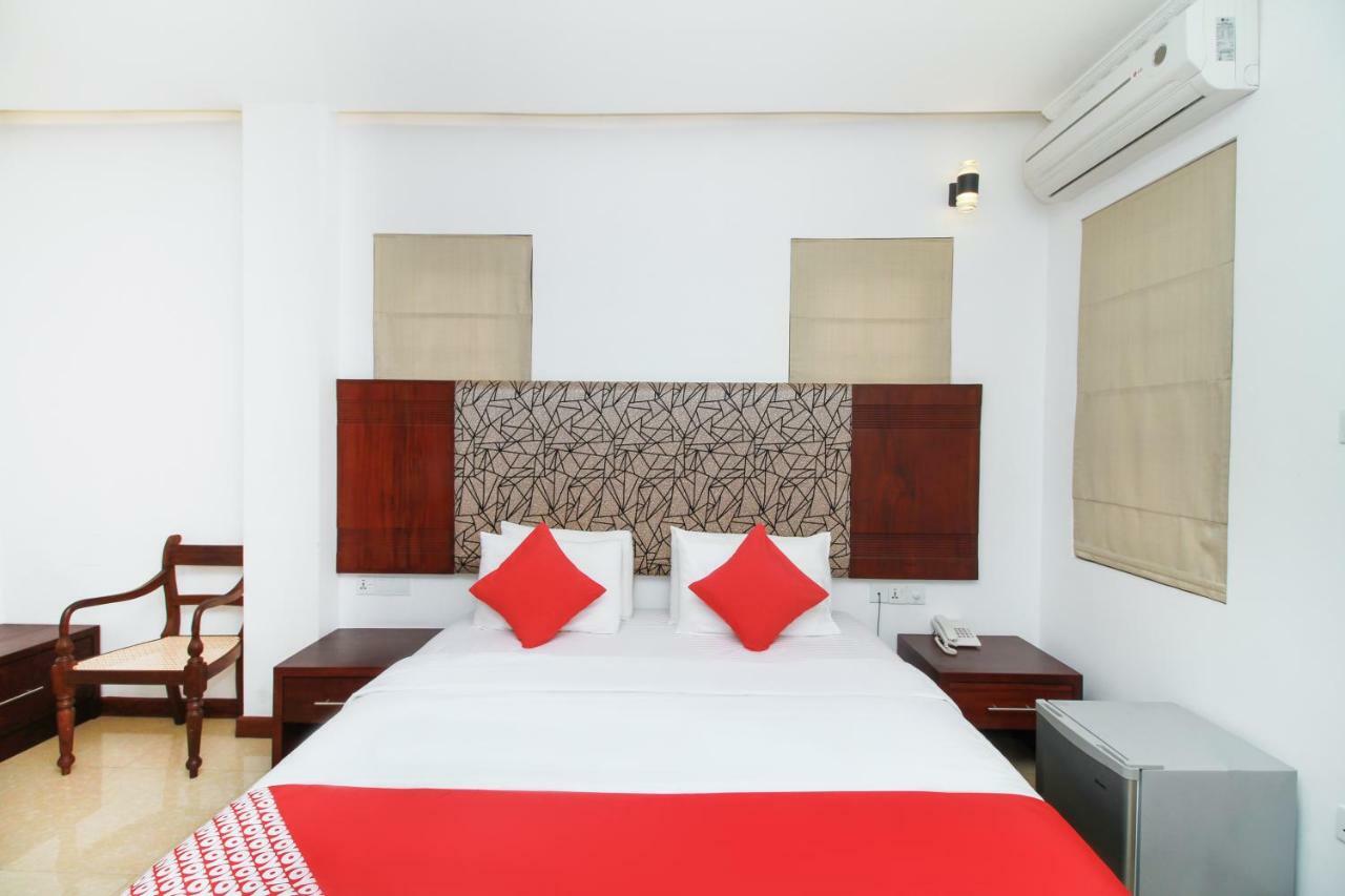 קאדוולה Hotel Queensbury Malabe מראה חיצוני תמונה